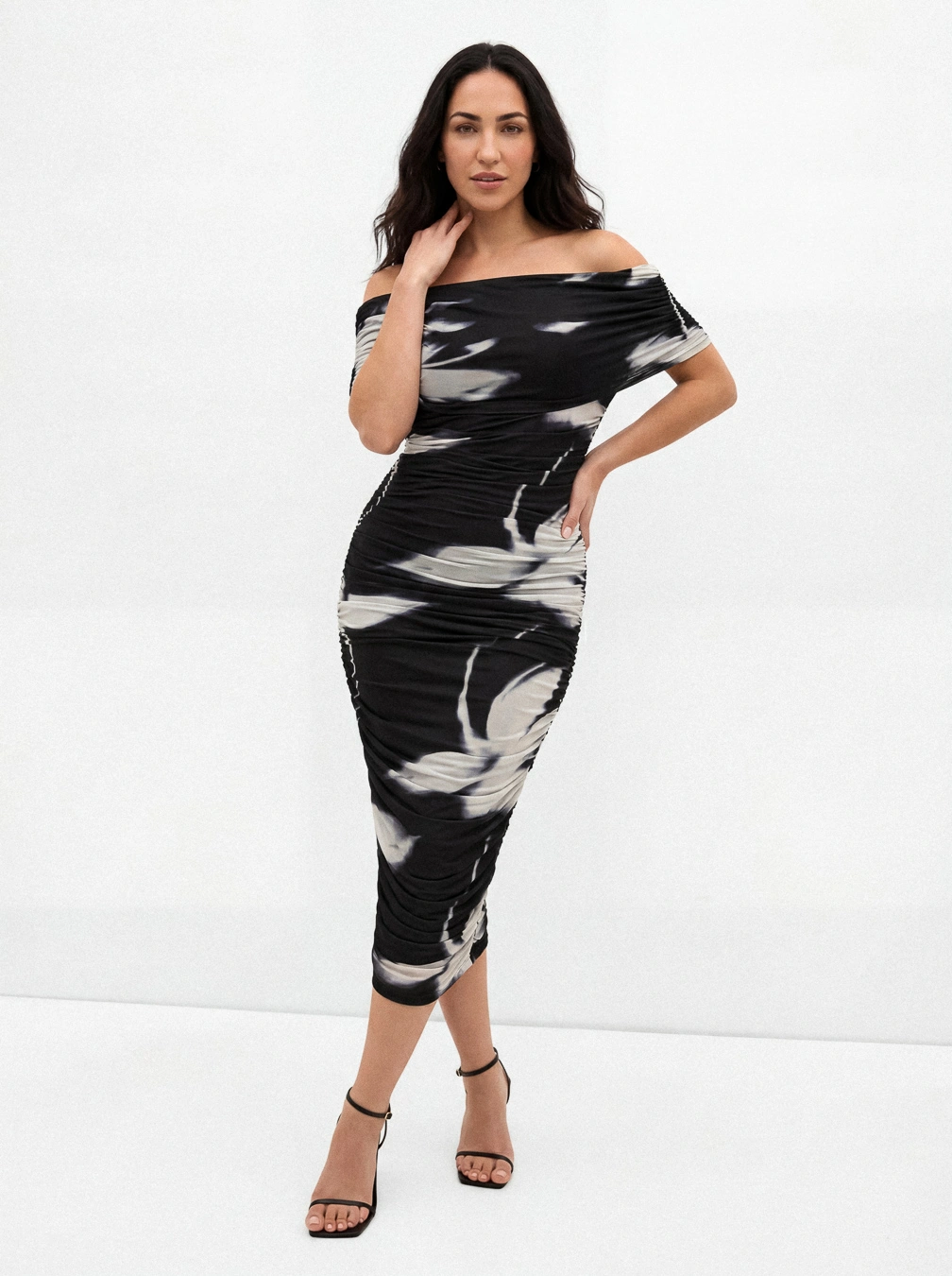 Camila Oliveira Shot 34