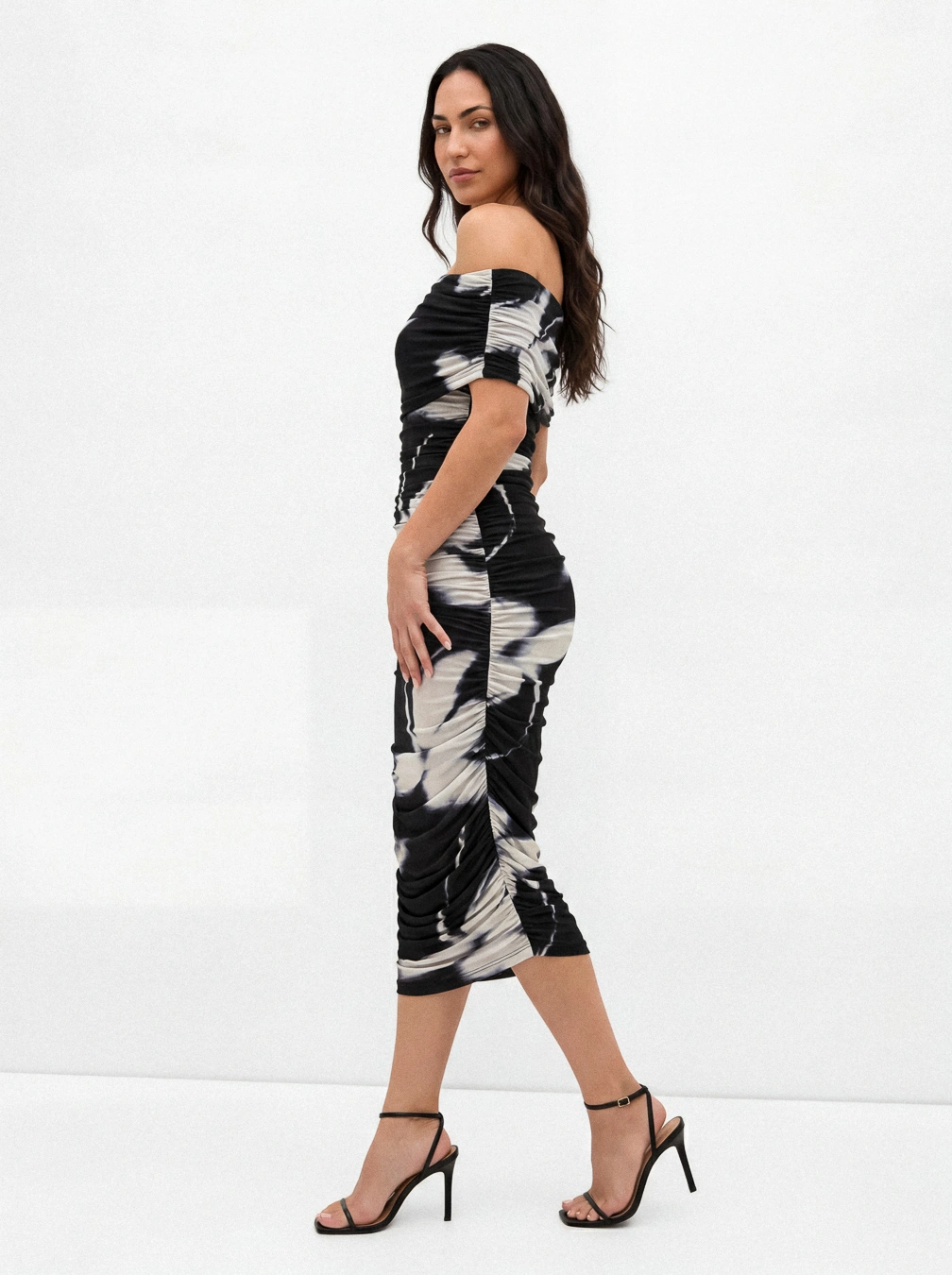 Camila Oliveira Shot 36